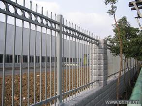 定做锌钢铁栅栏 优质锌钢道路护栏 小区锌钢围墙护